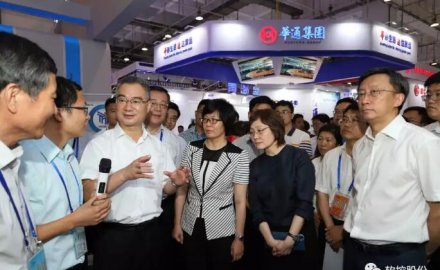 王清宪书记鼓励抖圈智能制造取得新突破