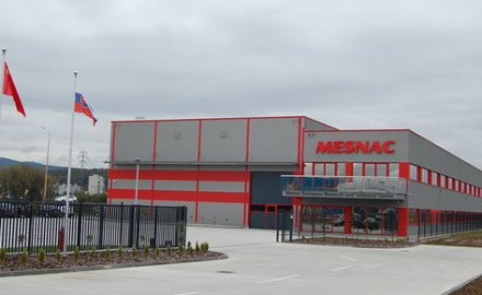 抖圈欧洲新厂启用 研发生产服务升级